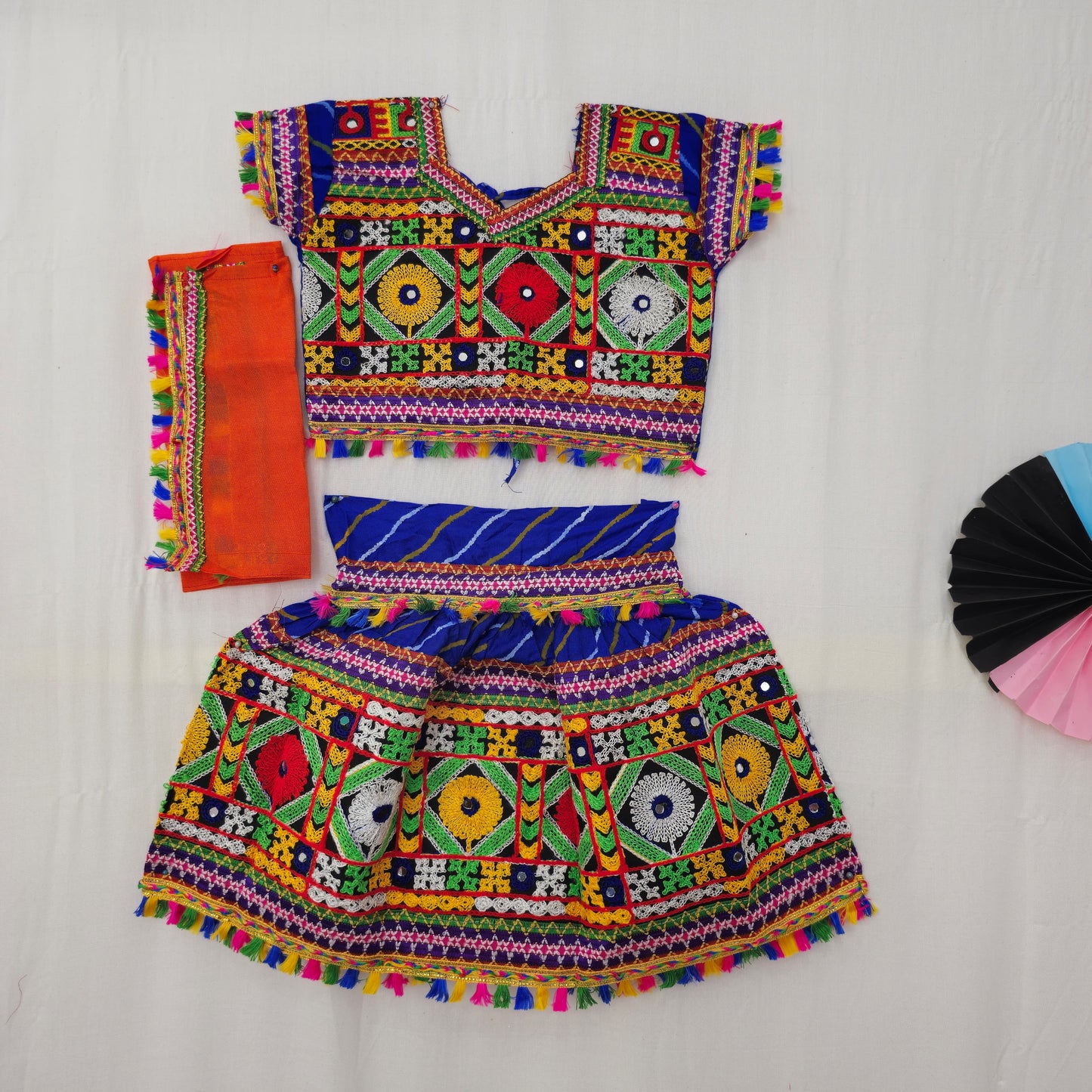 Girls - 2 Patta Laheriya Chaniya Choli