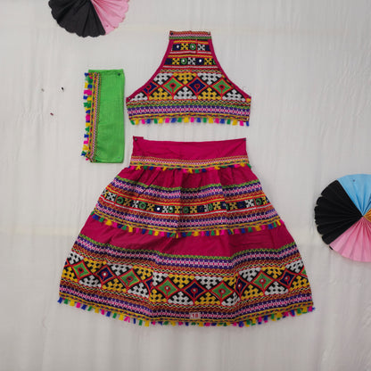 Girls - Sleeveless Center Border 3 Patta Chaniya Choli